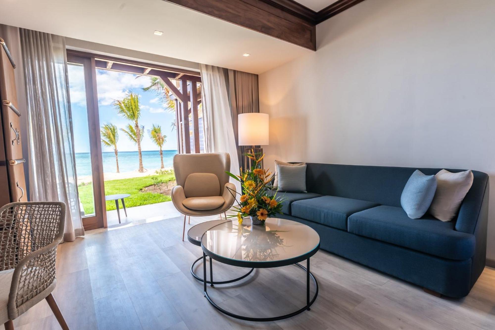 Le Meridien Ile Maurice Pointe aux Piments Εξωτερικό φωτογραφία Beachfront Suite